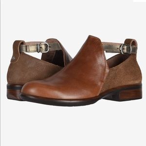 Women’s Naot Kandinsky brown size 39/8.5 ankle bootie boots shoe EUC